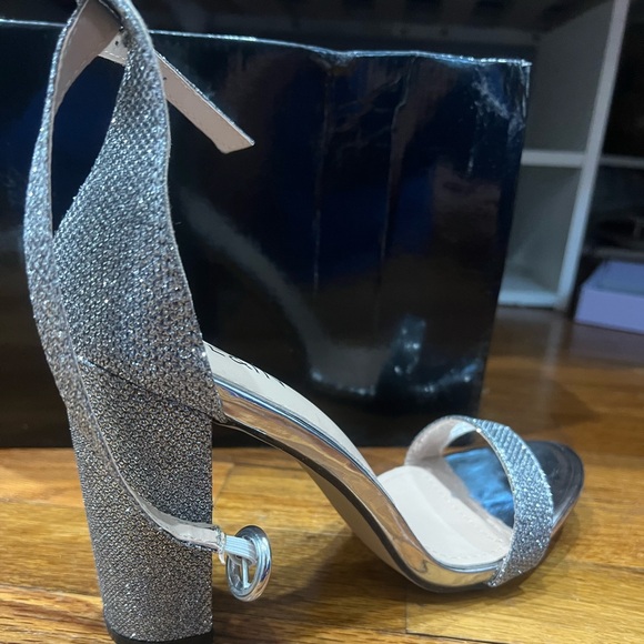 BRAND NEW Silver Sparkle Heels Chunky Ankle Strap - Picture 3 of 4